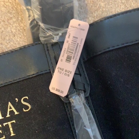 Victoria’s Secret Black Weekender Tote Bag NWT Travel Gym Carryall - Picture 4 of 6